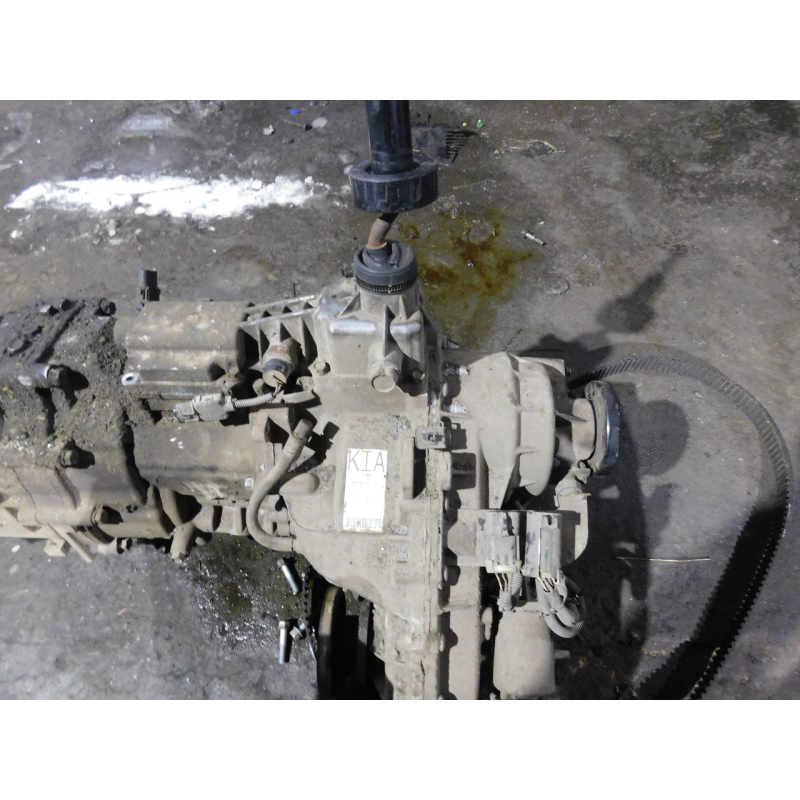 Роздавальна коробка KIA SORENTO МКПП.  47300-49100