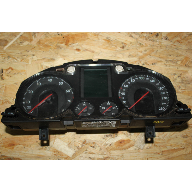 Панель приладів Volkswagen Passat B6 3C0 920 870 T