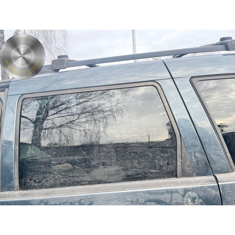 Скло дверей задніх лівих рухоме Jeep Grand Cherokee 2006