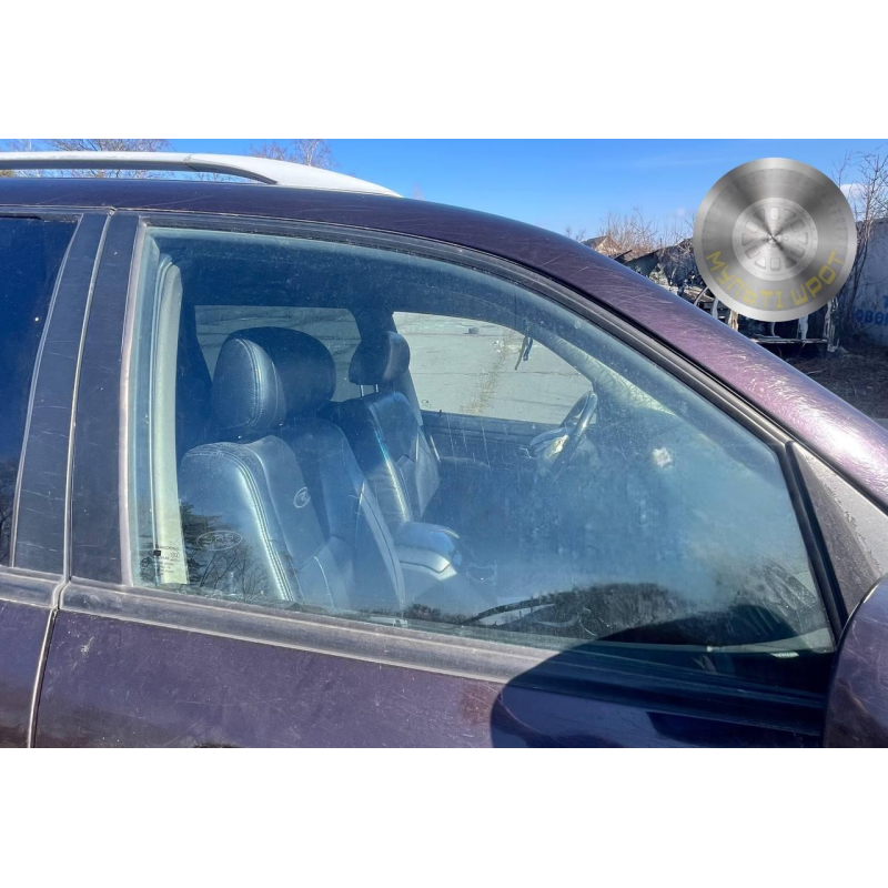 Скло переднє праве (опускне) SsangYong Rexton II 2.7 Скло переднє праве (опускне) SsangYong Rexton II 2.7