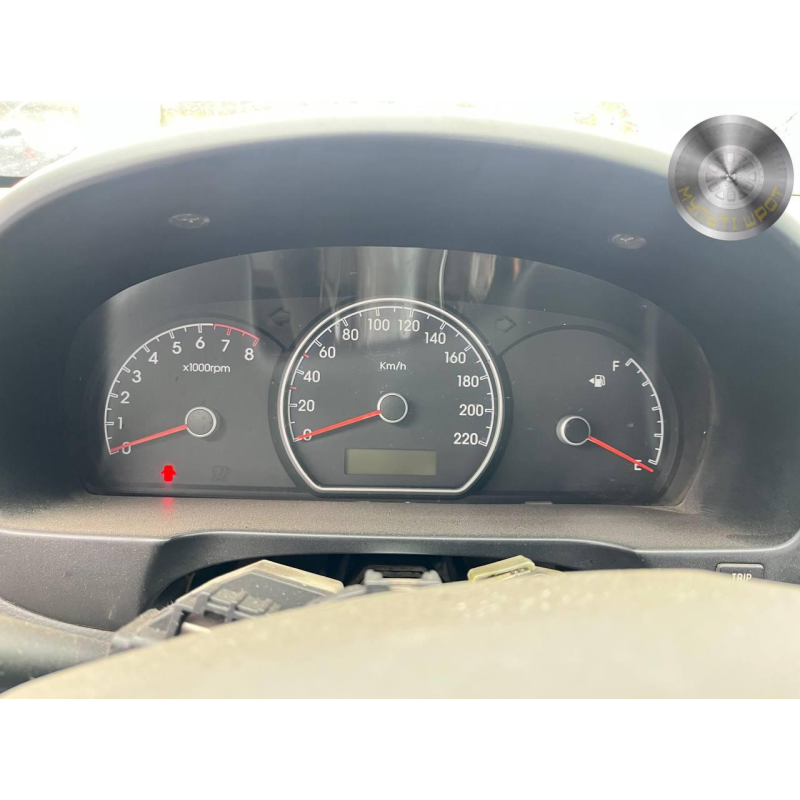 Панель приладів Hyundai Elantra 2007 Панель приладів Hyundai Elantra 2007