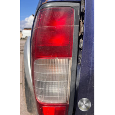 Ліхтар задній лівий Nissan Navara D22
