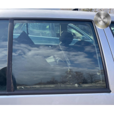 Скло рухове задньої правої дверки Volkswagen Golf 4