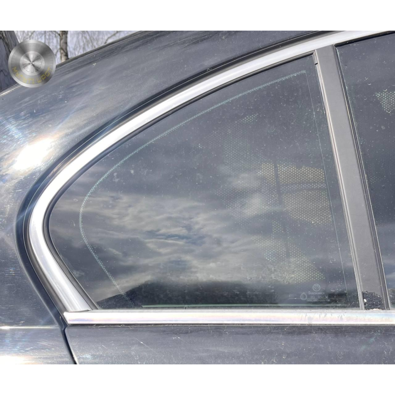 Скло заднє праве глухе BMW 735 E65 2001–2005 Скло заднє праве глухе BMW 735 E65 2001–2005