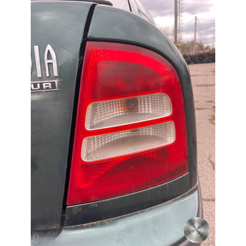 Ліхтар задній правий Škoda Octavia Tour