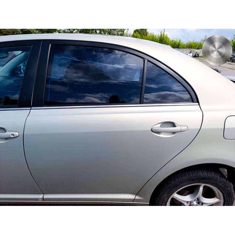 Двері задні ліві (голі) Toyota Avensis (2003–2008) б/у T25 дорестайл Двері задні ліві (голі) Toyota Avensis (2003–2008) б/у T25 дорестайл