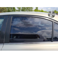 Скло рухоме задньої лівої двері Toyota Avensis (2003–2008) б/у T25 дорестайл