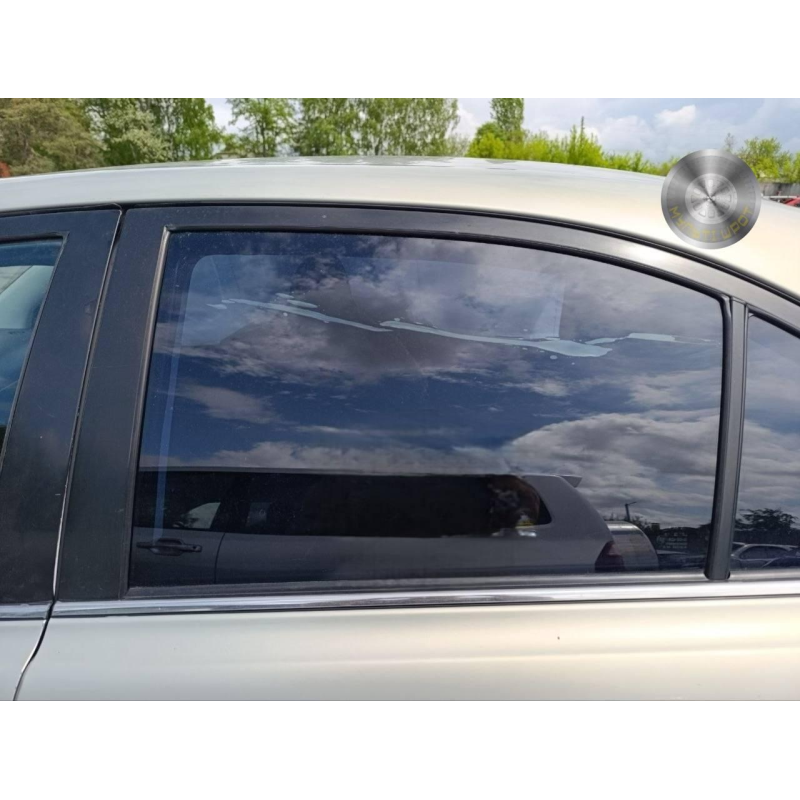 Скло рухоме задньої лівої двері Toyota Avensis (2003–2008) б/у T25 дорестайл
