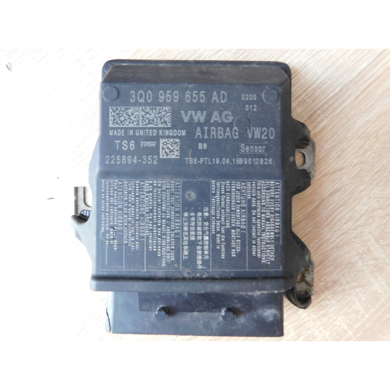 Блок керування подушками безпекі AIRBAG SKODA OCTAVIA A7.  3Q0959655AD