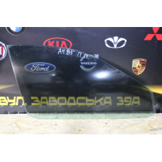 Скло переднє праве Audi A4 B5