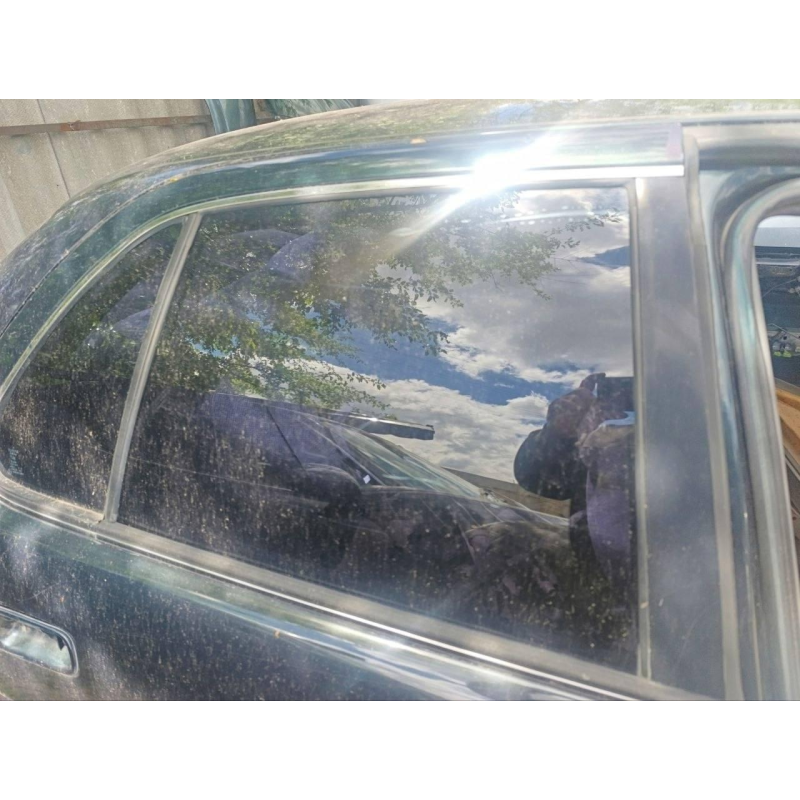Скло рухоме задньої правої двері Toyota Camry XV10 1992–1996 б/у
