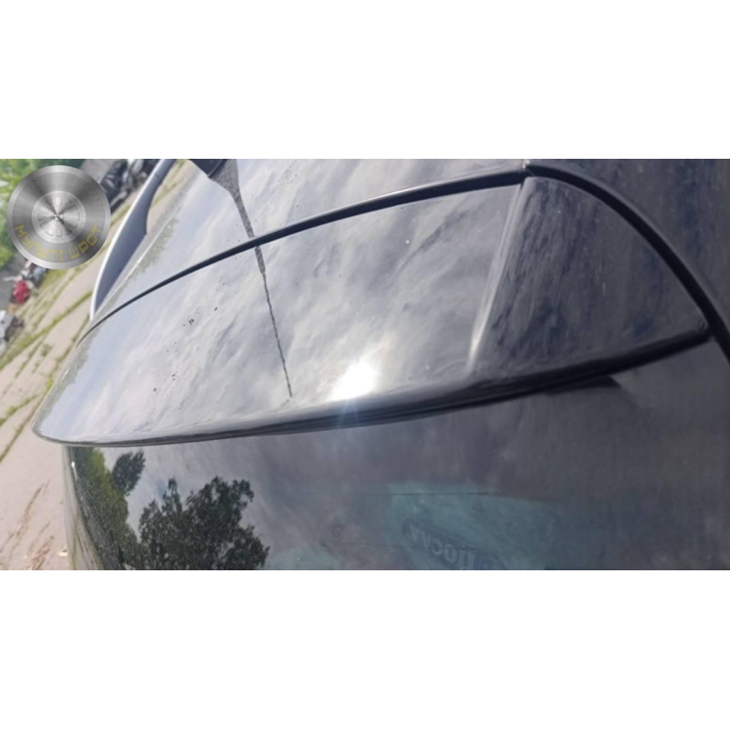 Спойлер на кришку багажника Volkswagen Golf VI 2008–2013 б/у