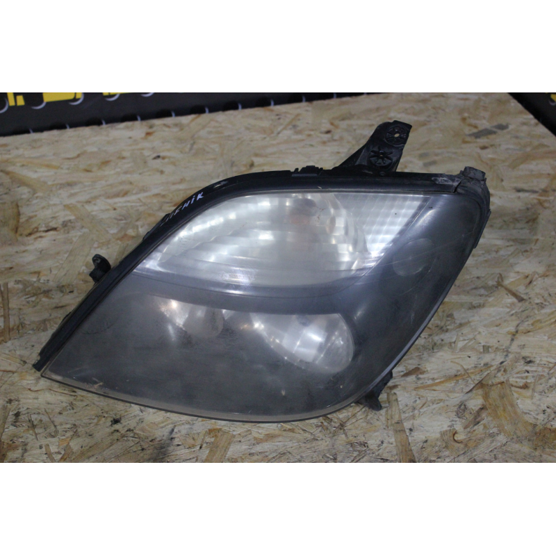 Фара передня ліва Renault Scenic 1 Фара передня ліва Renault Scenic 1