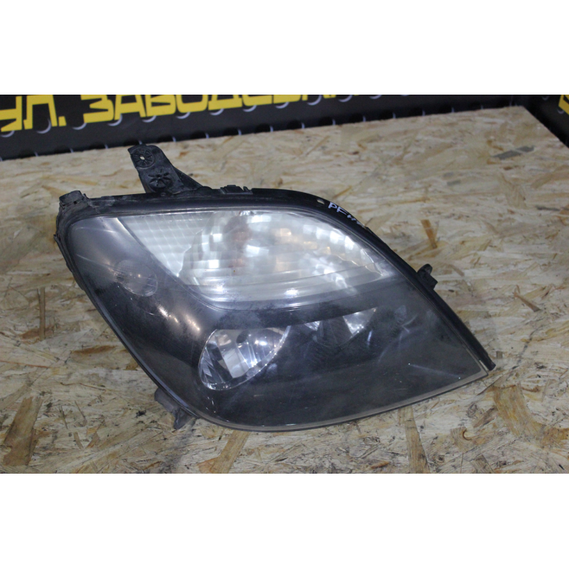 Фара передня права Renault Scenic 1 Фара передня права Renault Scenic 1