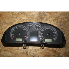 Панель приладів Volkswagen Passat B5.5 3B0 920 827