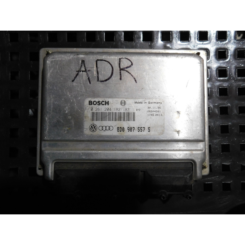 8D0907557S  Блок управління двигуном  AUDI A4  B5.