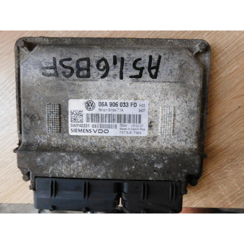 Блок керування двигуном 06A906033FD   Skoda Oktavia A5  1.6 BSF.