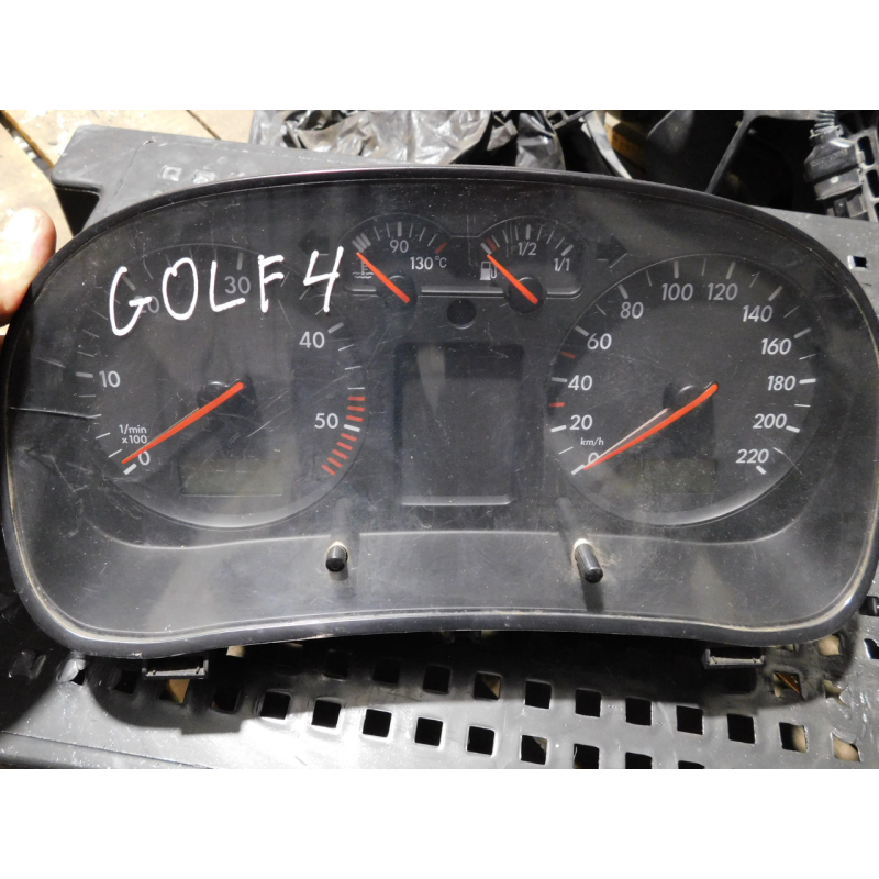 Панель приладів 1J0919860BX VW Golf 4. Панель приладів 1J0919860BX VW Golf 4.