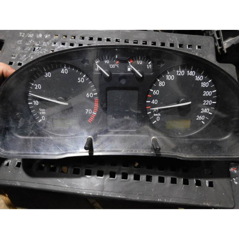 Панель приборів 09051949902 Passat B5